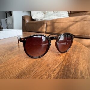 Tommy Hilfiger Stormi Brown Tortoise Round Sunglasses